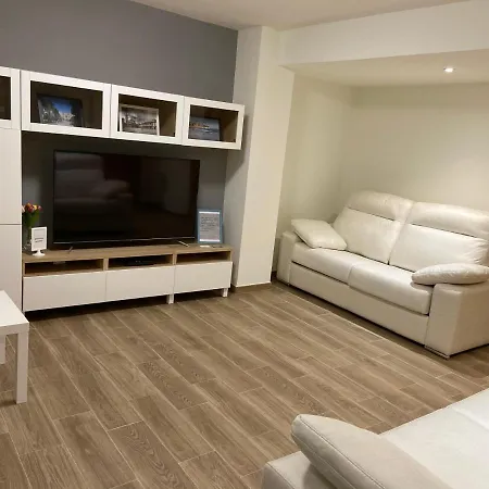 Piso Avenida 49 Apartamento *